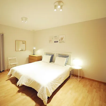 아파트 Dones En El Casco Historico De *